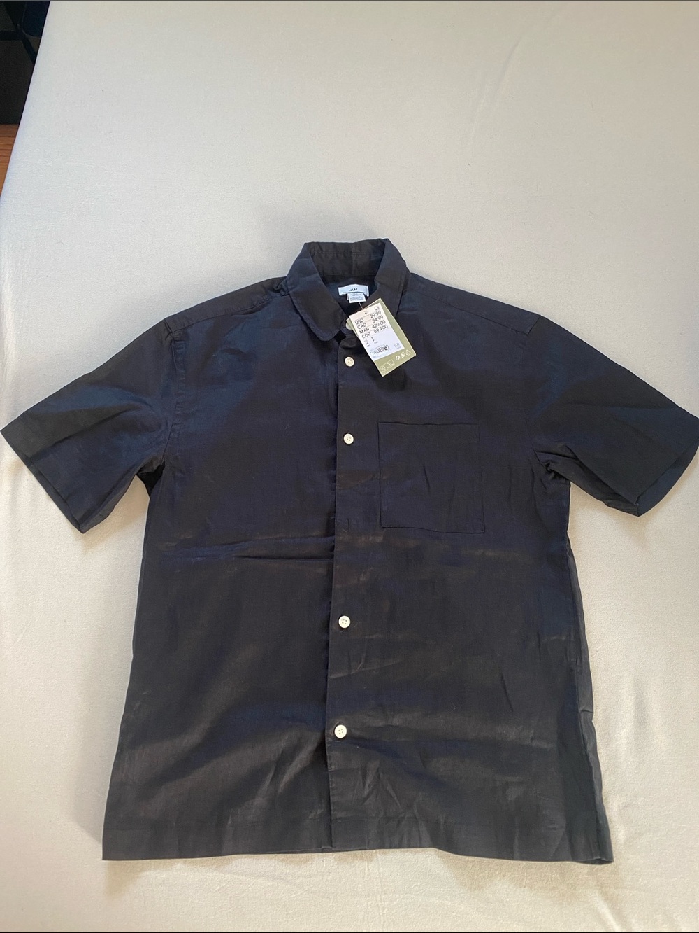 H&M Black Short-Sleeve Button-Down Shirt